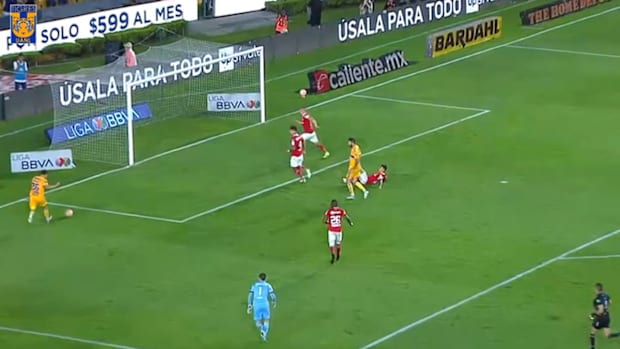 Thauvin and Gignac link up vs Toluca